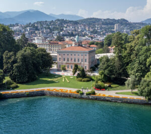 Lugano: vedute e scorci. Nella foto una veduta aerea del Parco Ciani a Lugano e di Villa Ciani che si affaccia sul lago Ceresio.
© Keystone - ATS / Ti-Press / Massimo Piccoli
